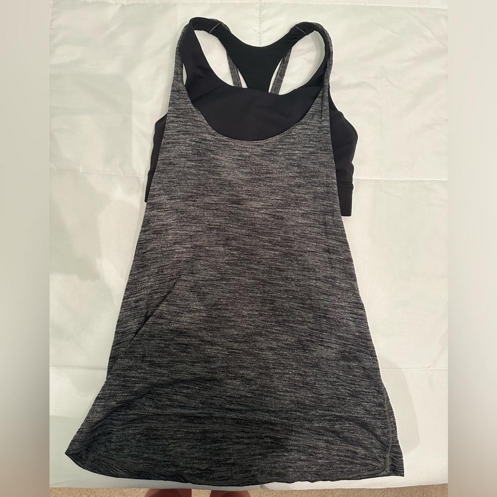 super cute lululemon size 4 tank top with attached sports bra!